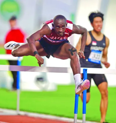 Qatar’s Omar Dawoud won gold in the 110m hurdles at the U-20 Asian Athletics Championship in Dubai yesterday.