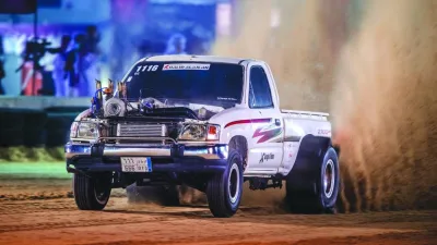 Action from the fourth round of the Qatar Sand Drag Competition.
  
Action from the fourth round of the Qatar Sand Drag Competition.