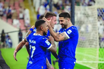 في الدور نصف النهائي يوم الثلاثاء المقبل ، سيلتقي هيلال إما زميله النادي السعودي آهلي أو تايلاند بويرام يونايتد. في الدور نصف النهائي يوم الثلاثاء المقبل ، سيلتقي هيلال إما زميله النادي السعودي آهلي أو تايلاند بويرام يونايتد.