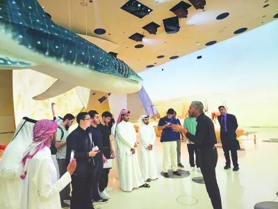 Quenors برنامج الطلاب الذين يزورون NMOQ. Quenors برنامج الطلاب الذين يزورون NMOQ.