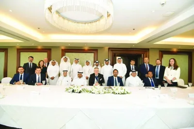 تم الترحيب بالورد أليستر الملك ، اللورد عمدة مدينة لندن ، من قِبل رئيس QBA هو شيخ فيصل بن قاسم آل ثاني ، بحضور السفير البريطاني نيراف باتيل وعضو مجلس إدارة QBA الشيخ نااف ناسر بن خالد ، إلى جانب أعضاء QBA khalid al-mani ، نبيل أبو عيسى ، يوسف جاسيم الدارويش ، الشيخ توركي بن فيصل ، فيصل المانا ، عبد الرحمن ، يوسف المحمود ، الدكتور محمد ألثاف ، ونائب عام QBA سارة أبد الله. تم الترحيب بالورد أليستر الملك ، اللورد عمدة مدينة لندن ، من قِبل رئيس QBA هو شيخ فيصل بن قاسم آل ثاني ، بحضور السفير البريطاني نيراف باتيل وعضو مجلس إدارة QBA الشيخ نااف ناسر بن خالد ، إلى جانب أعضاء QBA khalid al-mani ، نبيل أبو عيسى ، يوسف جاسيم الدارويش ، الشيخ توركي بن فيصل ، فيصل المانا ، عبد الرحمن ، يوسف المحمود ، الدكتور محمد ألثاف ، ونائب عام QBA سارة أبد الله.