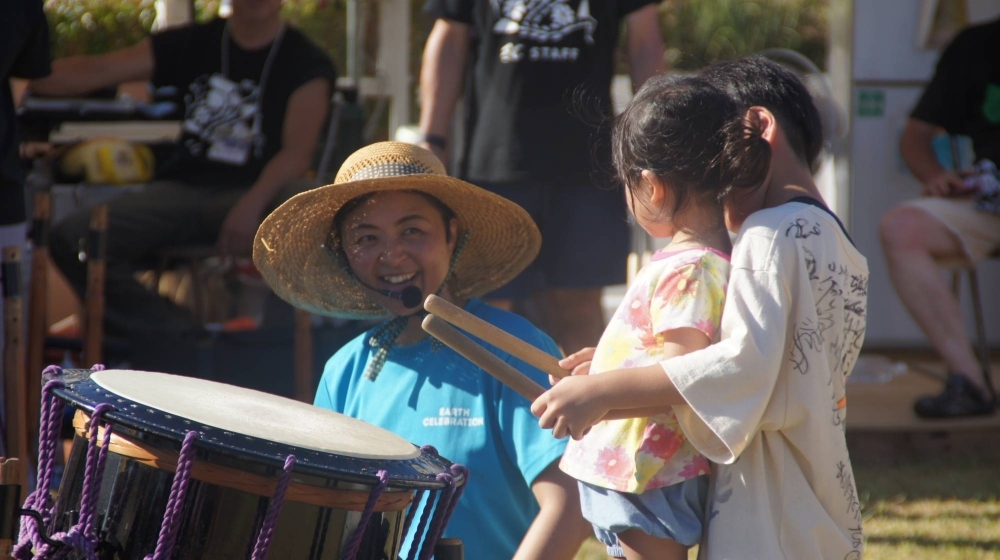 A natural product of more professional female taiko players is a new generation following in their footsteps.