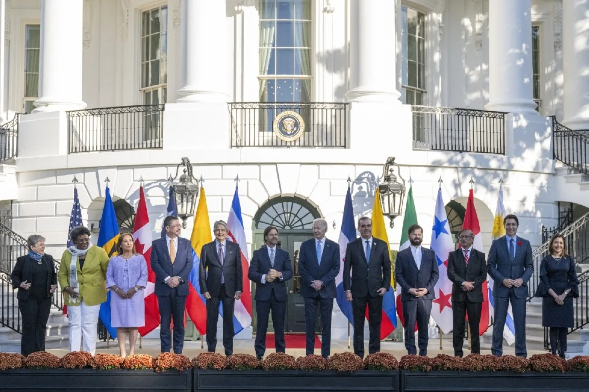 WASHINGTON: US President Joe Biden (center) stands for the family photo at the White House in Washington, DC during the inaugural Americas Partnership for Economic Prosperity Leaders’ Summit. -- AFP