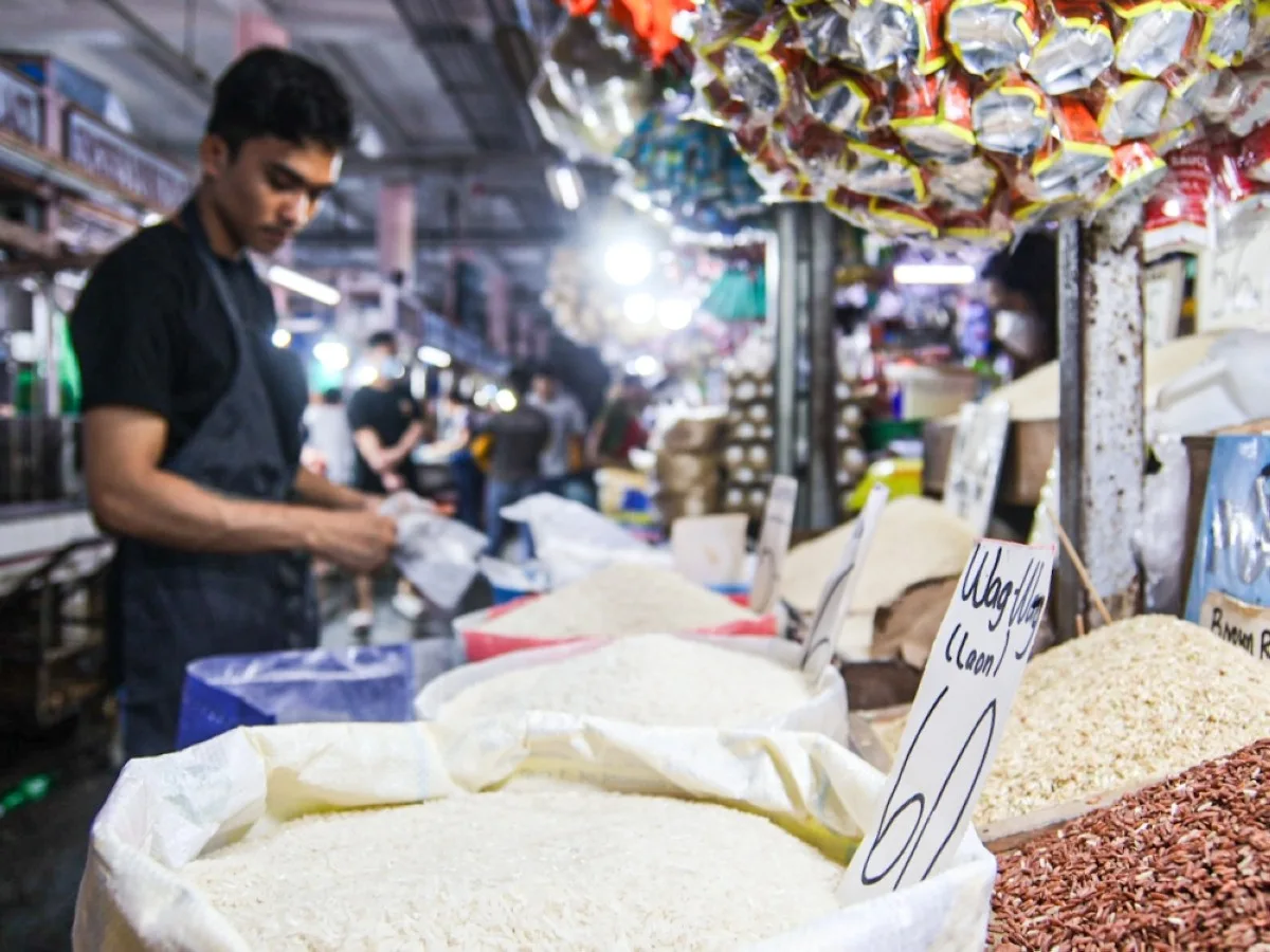 MANILA: The Philippines’ inflation rate slowed sharply in October, as harvests boosted the supply of rice and vegetables in the market and took the steam out of food costs.