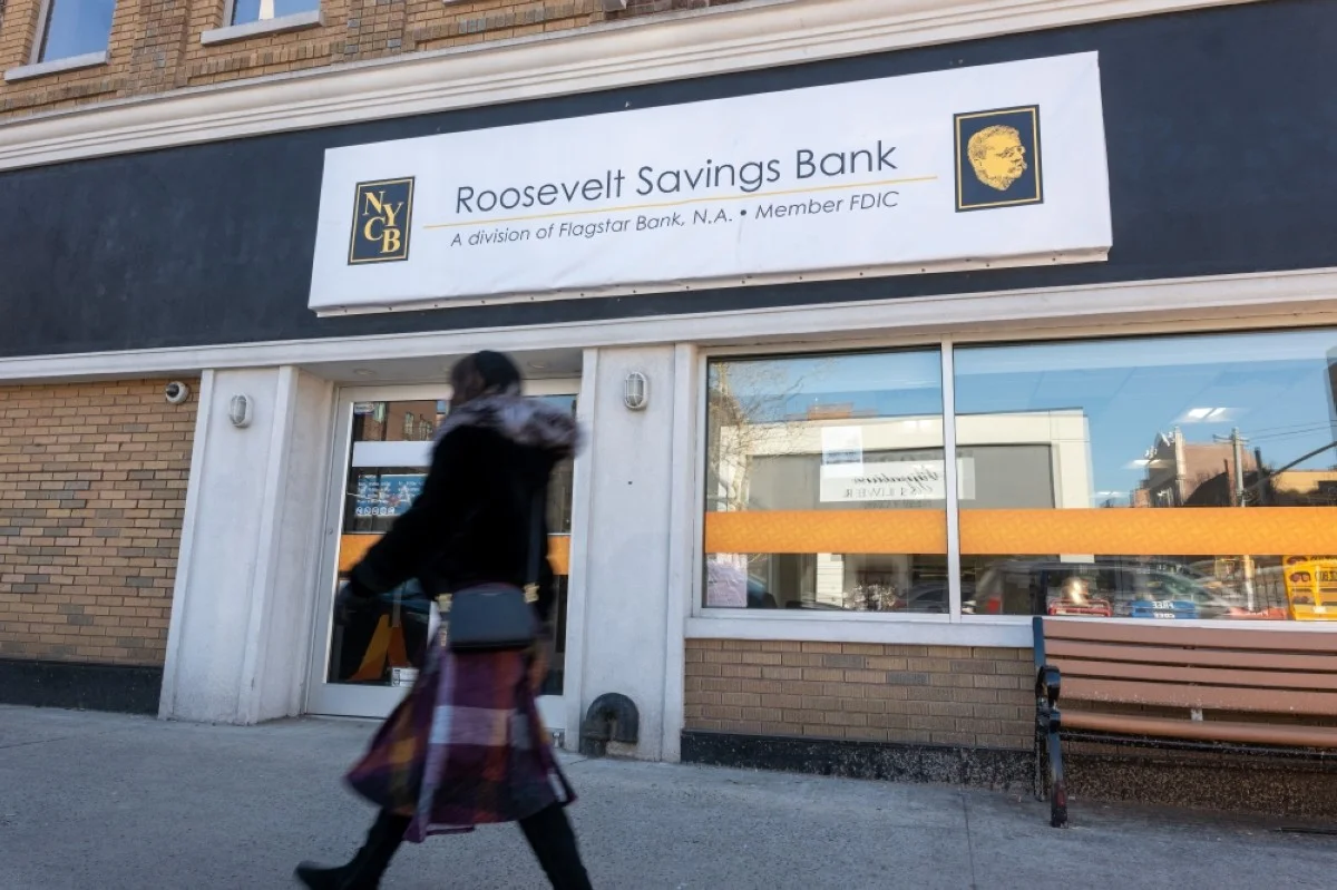 NEW YORK: A New York Community Bank, under the name Roosevelt Bank, stands in Brooklyn on Feb 8, 2024 in New York City. -- AFP
