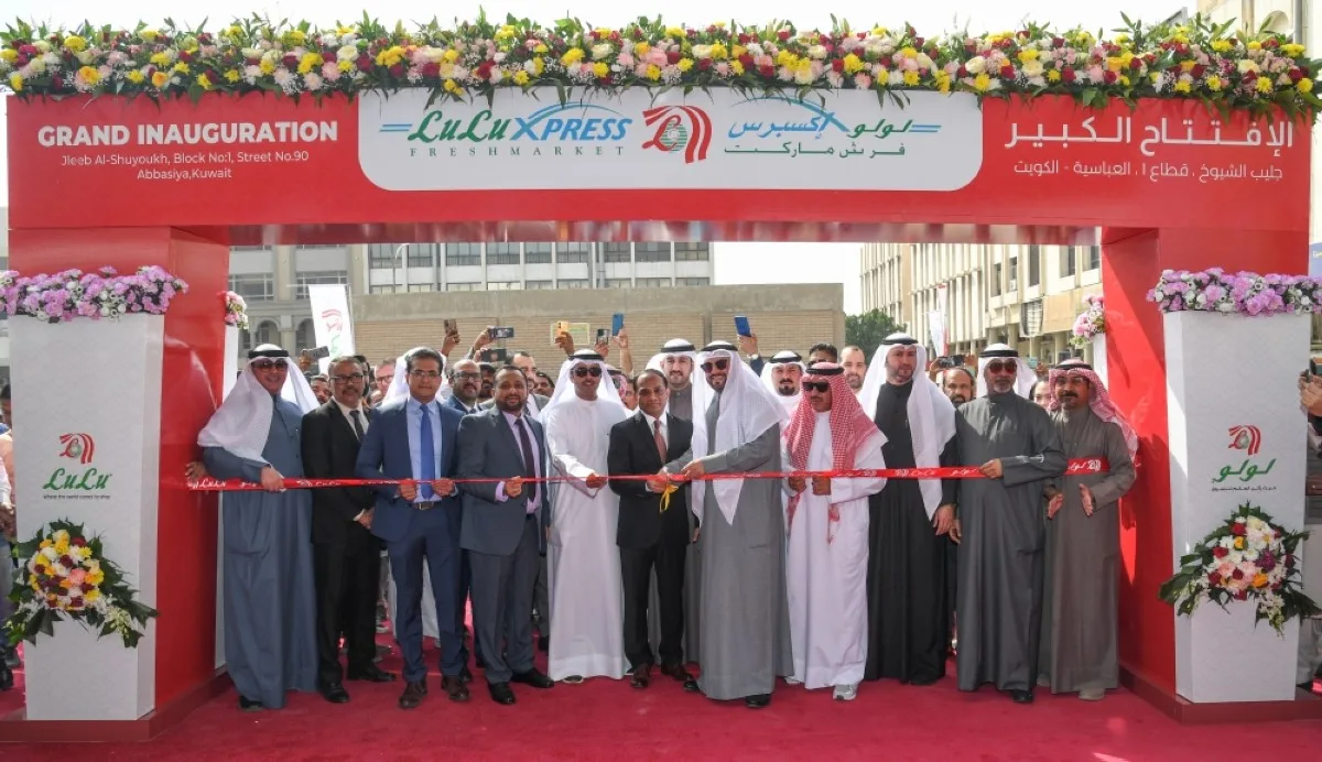 Indian Embassy Counselor (Commerce) Sanjay K Muluka, Talal Al-Mutairi , Humood Al-Jabri , Khalid Al-Ruwais alongside other guests during the inauguration of Lulu Express Fresh Market in Abbasiya.