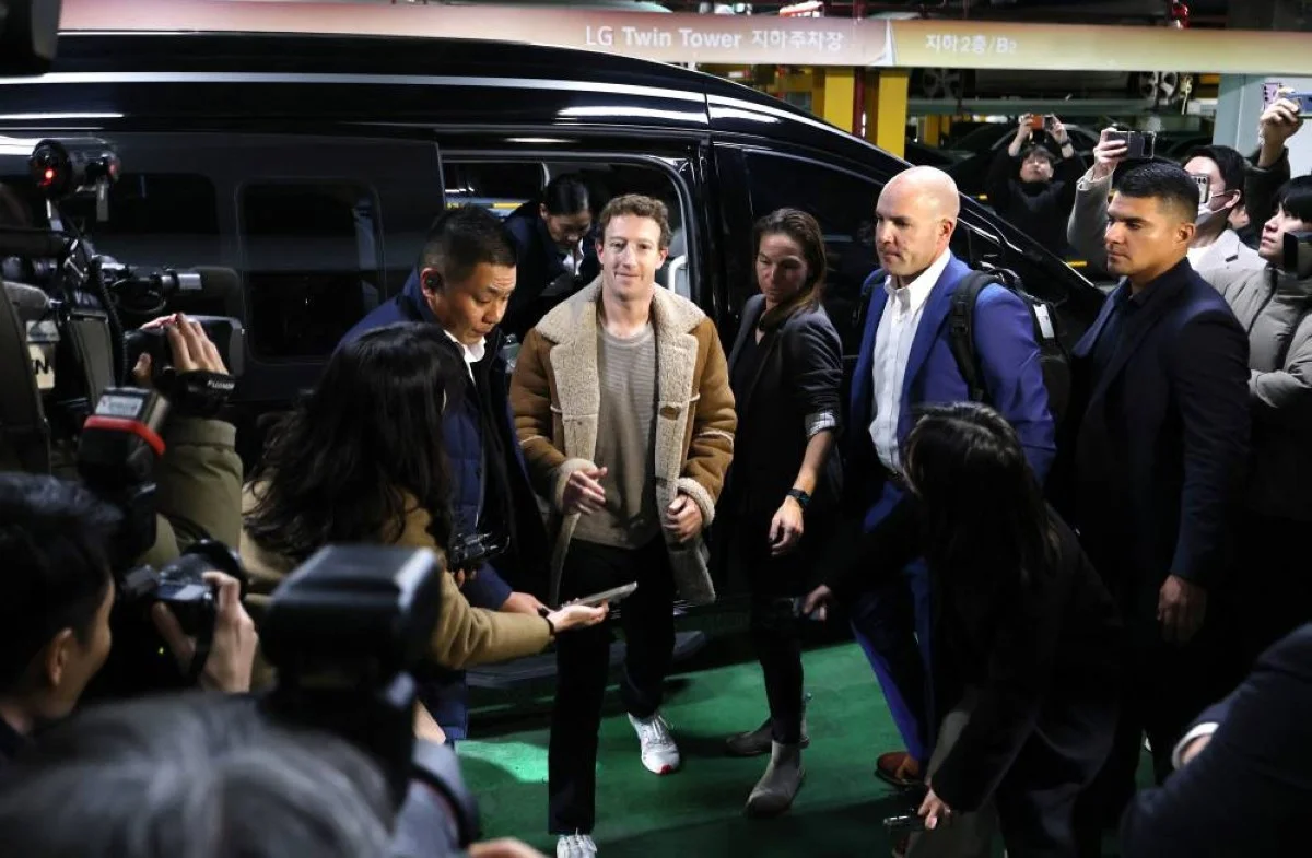 SEOUL: Mark Zuckerberg (center), head of US tech giant Meta, arrives at the underground parking lot of LG Twin Tower during his visit to South Korea on the second leg of his Asia trip in Seoul on Feb 28, 2024. -- AFP