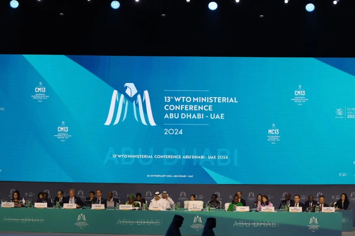 Delegates attend the 13th World Trade Organisation Ministerial Conference in Abu Dhabi of February 26, 2024. - The world's trade ministers gathered in the UAE on February 26 for a high-level WTO meeting with no clear prospects for breakthroughs, amid geopolitical tensions and disagreements. (Photo by Giuseppe CACACE / AFP)