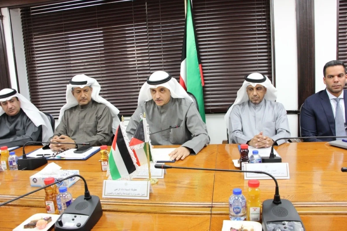 AMMAN: Undersecretary of Kuwait’s Ministry of Commerce and Industry Ziad Al-Najem speaking during the 8th session of the joint Kuwaiti-Jordanian technical trade committee. -- KUNA.
