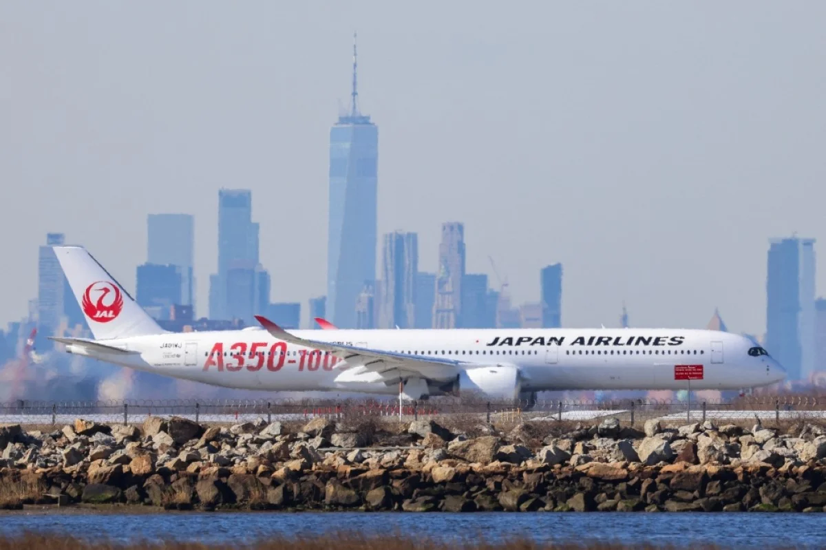 NEW YORK: An Airbus A350 passengers aircraft of Japan airlines prepares to take off to Tokyo at JFK International Airport in New York.- AFP
