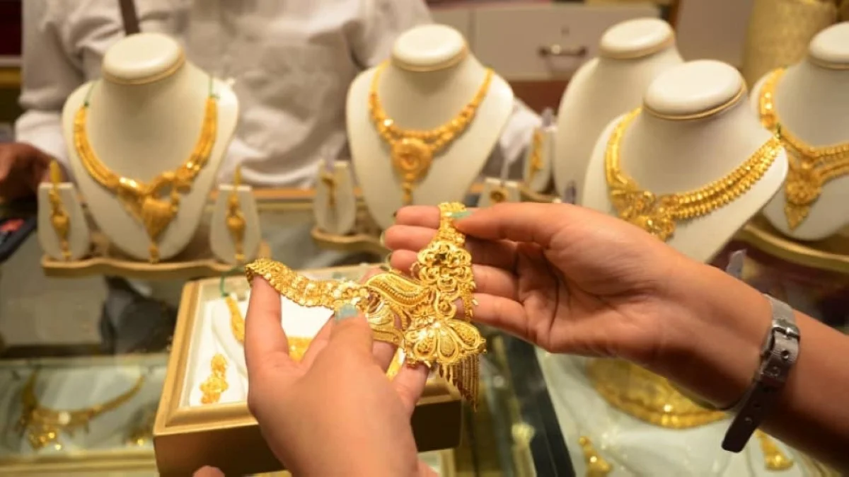 HONG KONG: Gold hit another fresh record high Monday as investors grow confident that the Federal Reserve will cut interest rates this year.