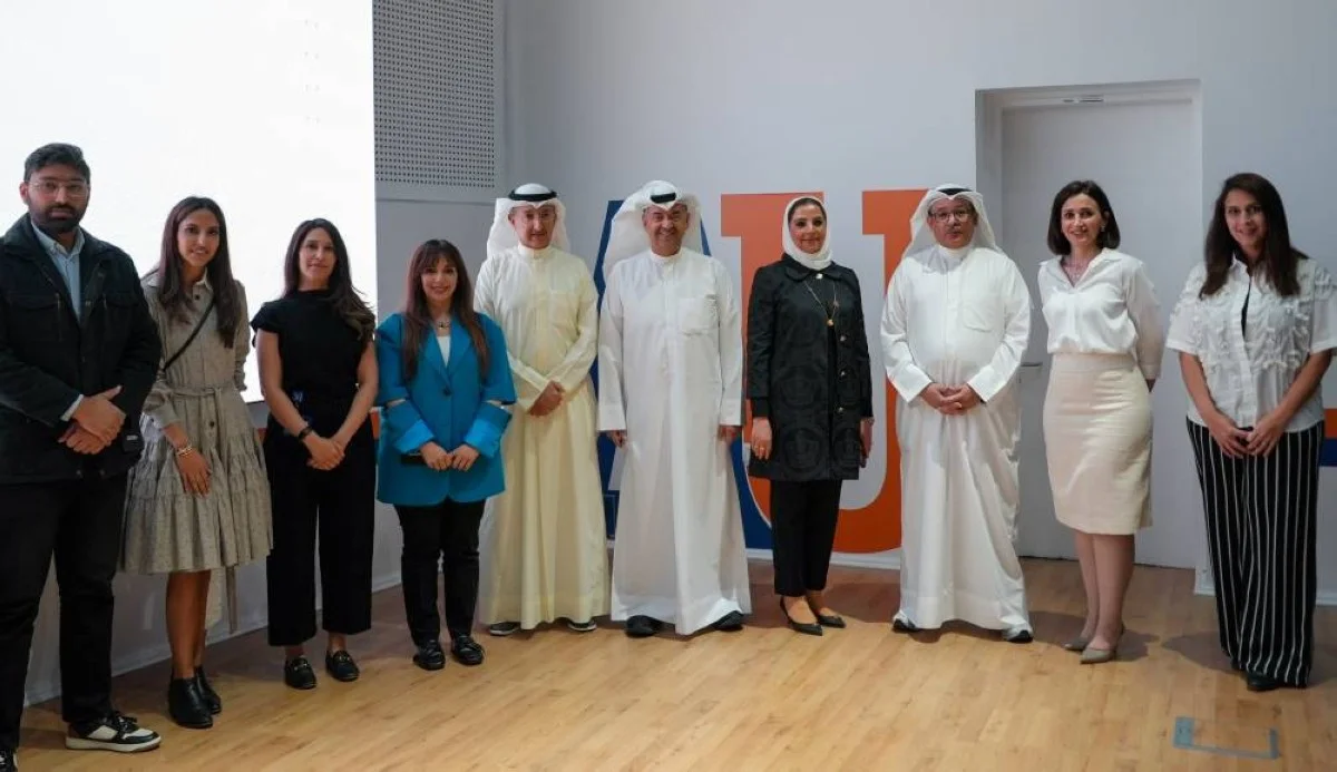 Al Khashti with Zain and AU officials during the forum’s opening ceremony.