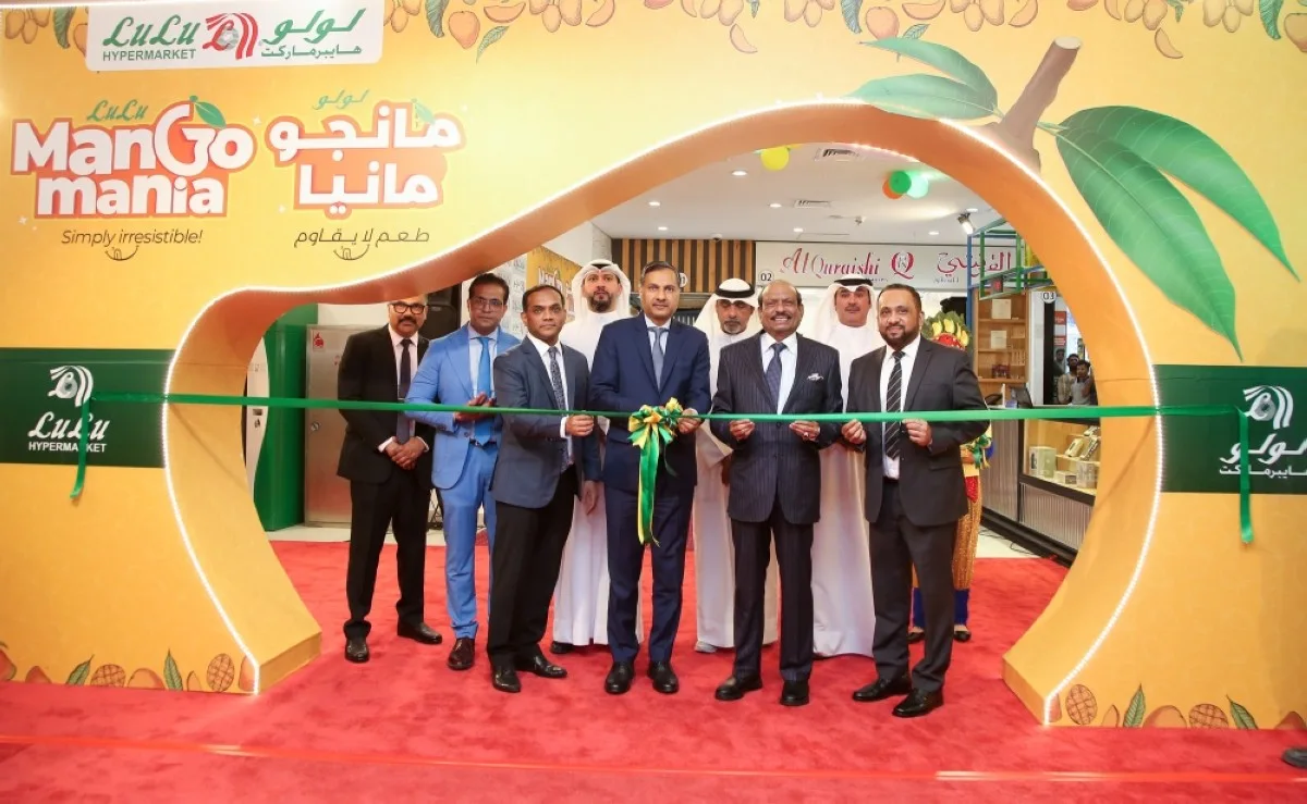KUWAIT: Indian Ambassador Adarsh Swaika inaugurates Lulu Hypermarket’s annual ‘Mango Mania’ extravaganza at its Fahaheel outlet. Indian Embassy Counselor Sanjay K Muluka, LuLu Group International Chairman and Managing Director M A Yusuff Ali and top management of LuLu Kuwait were also present on the occasion.