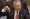 L’ancien secrétaire d’Etat américain, Colin Powell montrant au monde un échantillon de susbstances chiliques non conventionnelles qu'aurait utilisé l'armée de l'Irak de Saddam