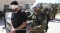 






جندي إسرائيلي يعتقل فلسطينيا           (مكة)