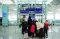 






مسافرون في مطار المدينة                              (مكة)