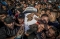 






الفلسطينيون يشيعون جثمان بهاء أبوالعطا        (د ب أ)