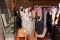الأمير بدر خلال تجوله في معرض تراثي مصاحب للمؤتمر