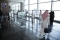 مسافرون ينهون إجراءاتهم بالمطار  (مكة)