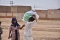 



سوداني يحمل سلة مركز الملك سلمان للإغاثة   (واس)