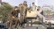 






عناصر من طالبان يستقلون مدرعة أمريكية                                          (مكة)