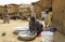 أسرة سودانية تعيش ظروفا صعبة في ولاية الخرطوم (مكة)