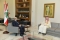



ميشيل عون خلال استقبال السفير السعودي بخاري                (مكة)