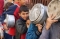 اطفال في غزة ينتظرون الطعام (مكة)