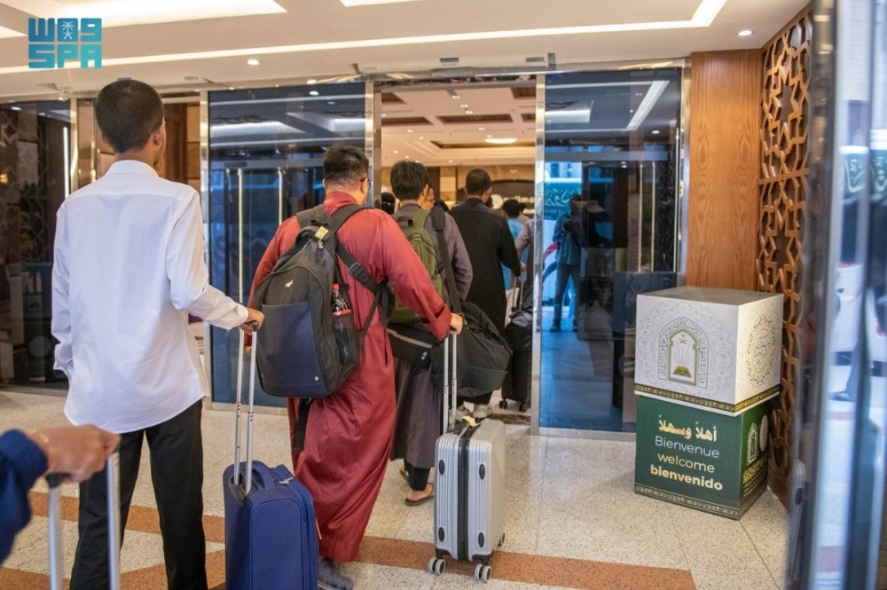 المشاركون في مسابقة الملك عبدالعزيز الدولية يغادرون مكة ويصلون إلى المدينة المشاركون في مسابقة الملك عبدالعزيز الدولية يغادرون مكة ويصلون إلى المدينة