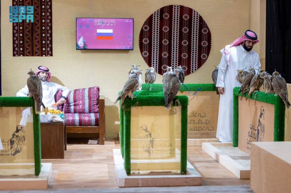 مزرعة آر يو في إس الروسية تسجل مشاركتها الأولى في مزاد مزارع إنتاج الصقور مزرعة آر يو في إس الروسية تسجل مشاركتها الأولى في مزاد مزارع إنتاج الصقور