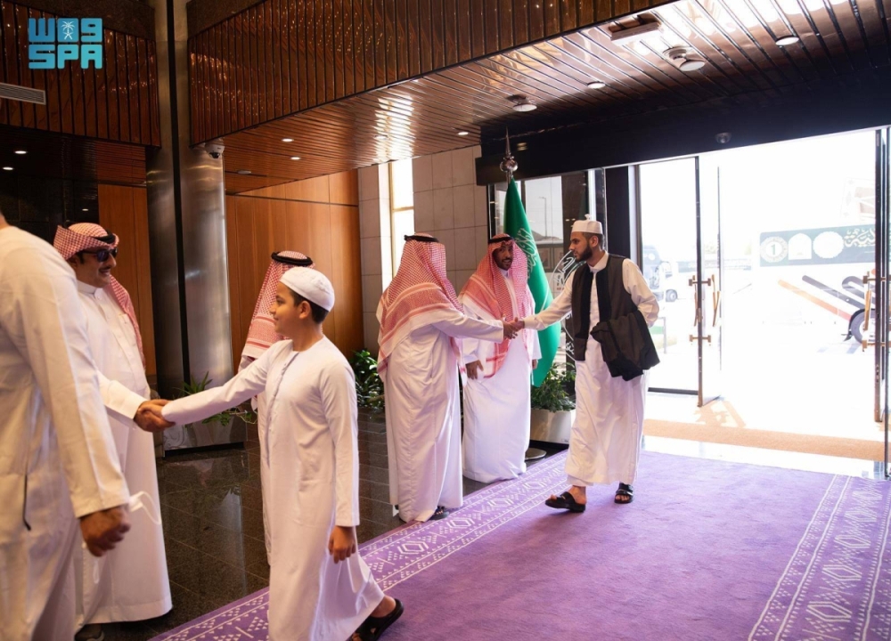 المشاركون في مسابقة الملك عبدالعزيز يزورون مجمع الملك فهد لطباعة المصحف المشاركون في مسابقة الملك عبدالعزيز يزورون مجمع الملك فهد لطباعة المصحف