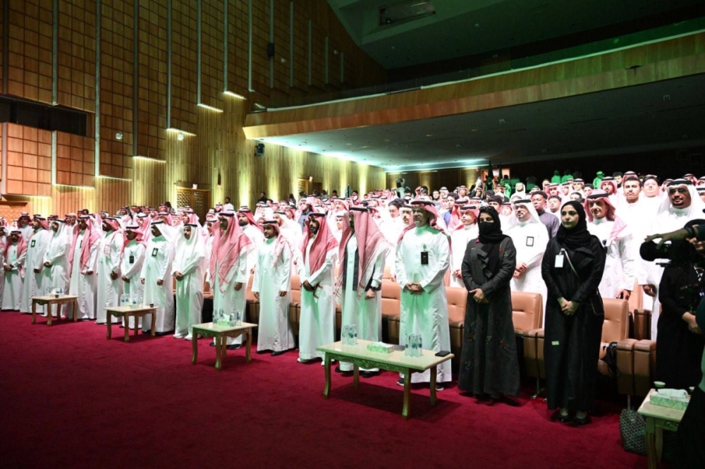 جامعة الملك عبدالعزيز تدشن الأنشطة الطلابية وتكرم الفائزين بالمسابقات ونجوم الكليات جامعة الملك عبدالعزيز تدشن الأنشطة الطلابية وتكرم الفائزين بالمسابقات ونجوم الكليات