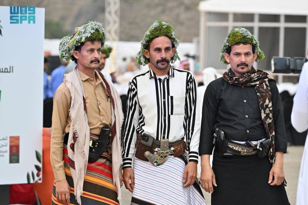 الأزياء الجازانية.. هوية تنسجها الأصالة وتطرزها الذاكرة الأزياء الجازانية.. هوية تنسجها الأصالة وتطرزها الذاكرة