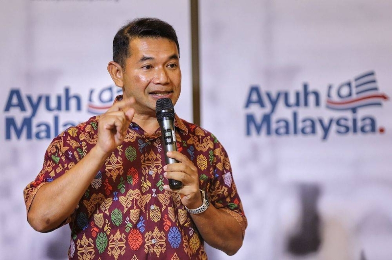 Rafizi Ramli speaks to the audience during the Ayuh Malaysia campaign in Kuala Lumpur March 26, 2022. — Picture by Ahmad Zamzahuri