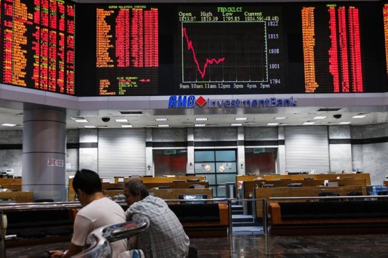 A view of the bursa stock market exchange board in RHB Investment Bank in Kuala Lumpur February 6, 2018. — Picture Ahmad Zamzahuri
