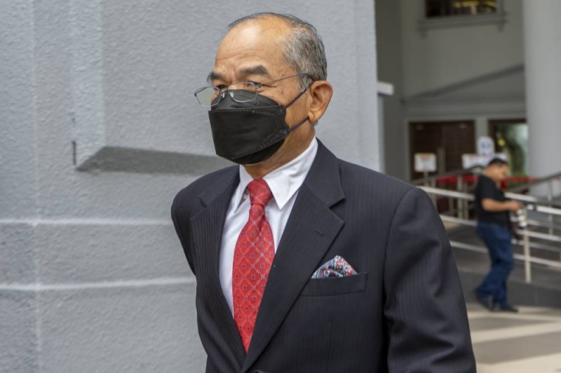 former chief secretary to the government Tan Sri Mohd Sidek Hassan (pic) claimed Najib had put him on the Finance Ministry-owned 1MDB because the former prime minister felt his salary was too low, with the role initially providing an additional income of RM30,000 per month. — Picture by Shafwan Zaidon