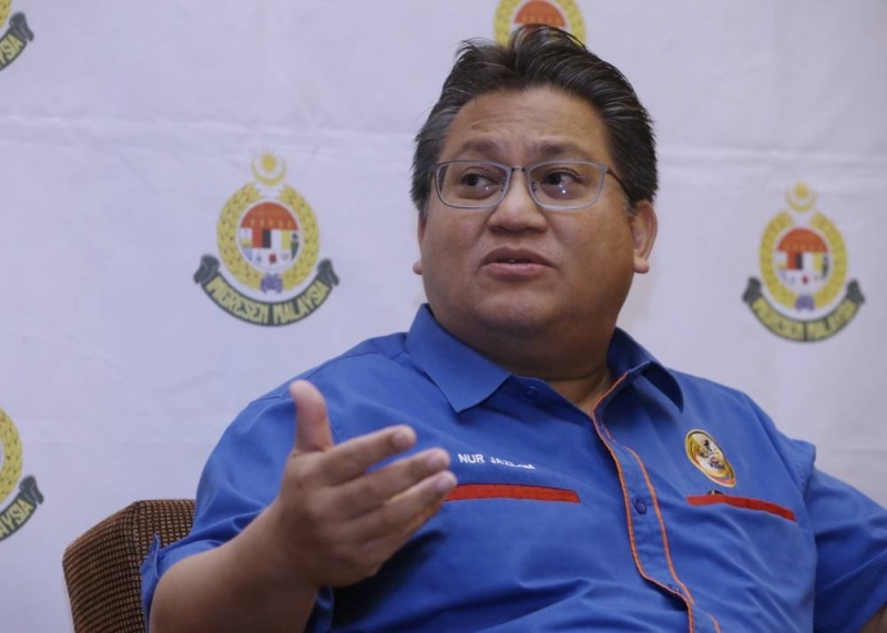 Datuk Nur Jazlan Mohamed has accused Selangor Umno of trying too hard to appease PAS. — Picture by Zuraneeza Zulkifli