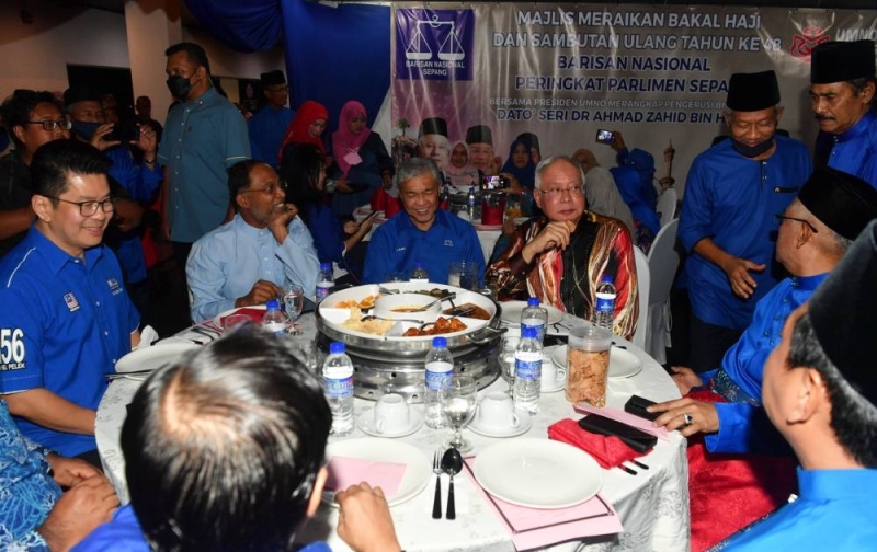 BN and Umno president Datuk Seri Ahmad Zahid Hamidi (centre) attends the 48th anniversary of the BN Sepang branch in Sepang June 11, 2022. — Bernama pic