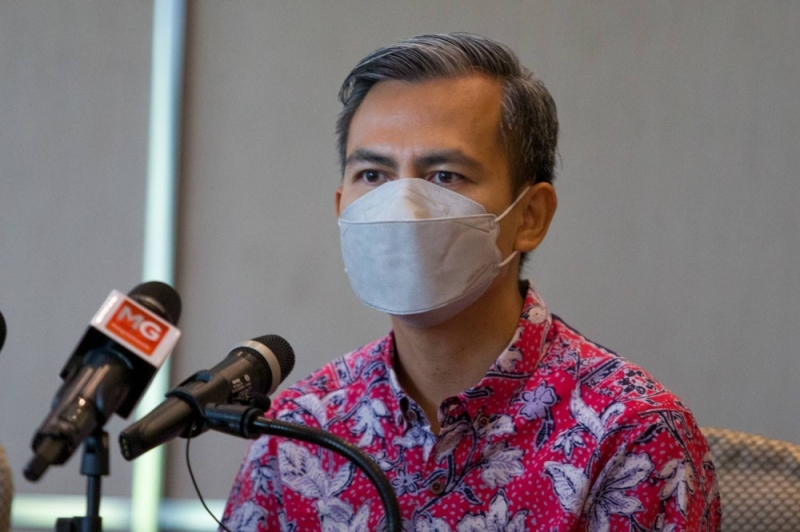 PKR MP Fahmi Fadzil said an explanation was necessary since DBKL has denied it appointed SCIB via Ennova Sdn Bhd for the job, despite the former firm’s filing with Bursa Malaysia. — Picture by Devan Manuel
