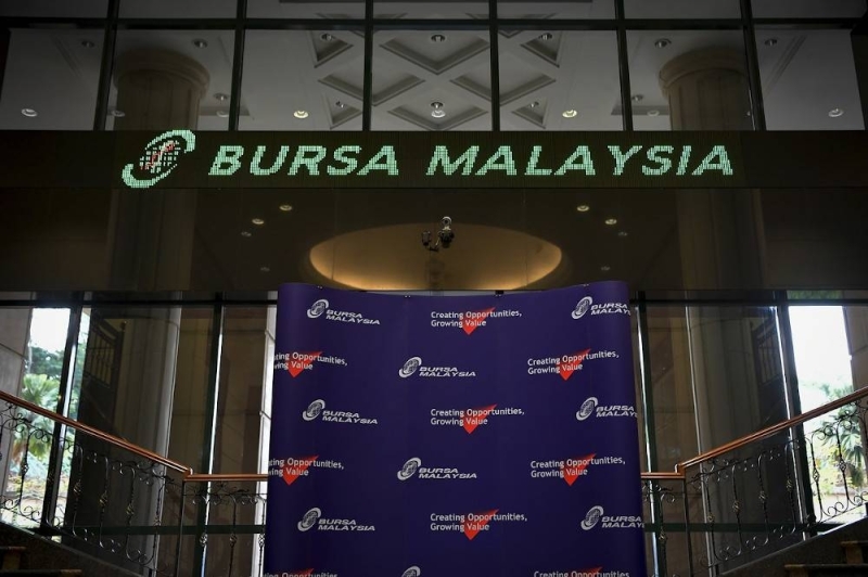 At 9.16am, the FTSE Bursa Malaysia KLCI (FBM KLCI) rose 12.34 points to 1,471.39 from yesterday's close of 1,459.05. ― Bernama pic
