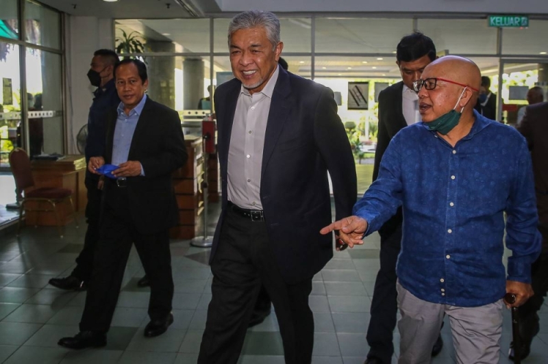 Datuk Seri Ahmad Zahid Hamidi arrives at the Shah Alam Hight Court June 16, 2022. — Picture by Yusof Mat Isa Datuk Seri Ahmad Zahid Hamidi arrives at the Shah Alam Hight Court June 16, 2022. — Picture by Yusof Mat Isa