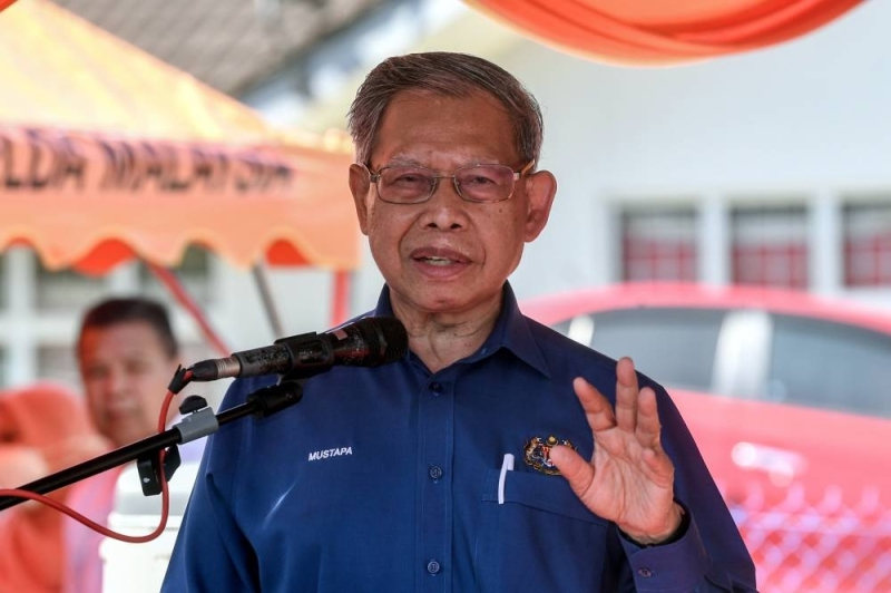 Minister in the Prime Minister’s Department (Economy) Datuk Seri Mustapa Mohamed said the war in Ukraine and the subsequent sanctions on Russia have highlighted the importance of energy security and self-sufficiency for Malaysia. — Bernama pic