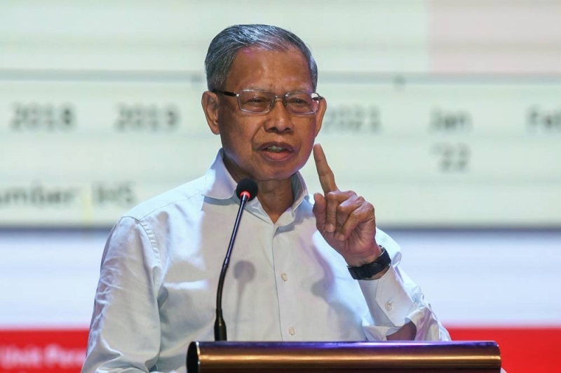 Minister in the Prime Minister’s Department (Economy) Datuk Seri Mustapa Mohamed said the issue was linked to a significant increase in prices of building materials because currently there were only a few products that need approval for a price increase. — Bernama pic 