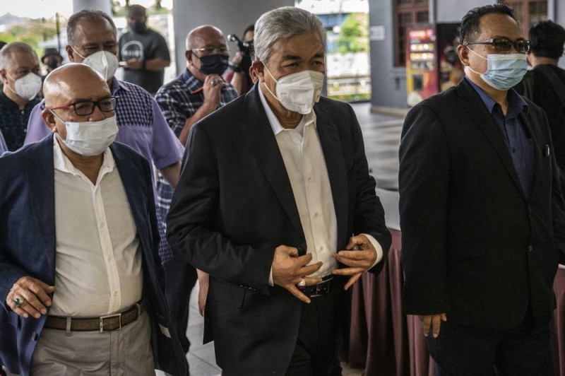 Datuk Seri Ahmad Zahid Hamidi arrives at the Kuala Lumpur High Court July 5, 2022. — Picture by Hari Anggara