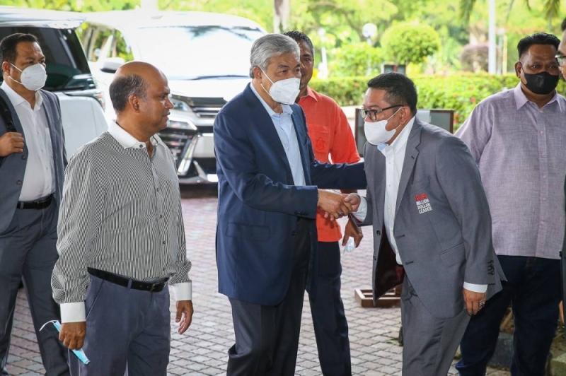 Former Prime Minister Datuk Seri Ahmad Zahid Hamidi arrives at the Shah Alam High Court July 25, 2022. — Picture by Yusof Mat Isa Former Prime Minister Datuk Seri Ahmad Zahid Hamidi arrives at the Shah Alam High Court July 25, 2022. — Picture by Yusof Mat Isa