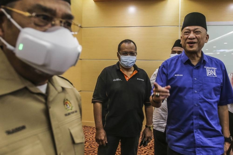 Report: Nazri Aziz strikes back, infers MIC president the real ‘political prostitute’ Report: Nazri Aziz strikes back, infers MIC president the real ‘political prostitute’