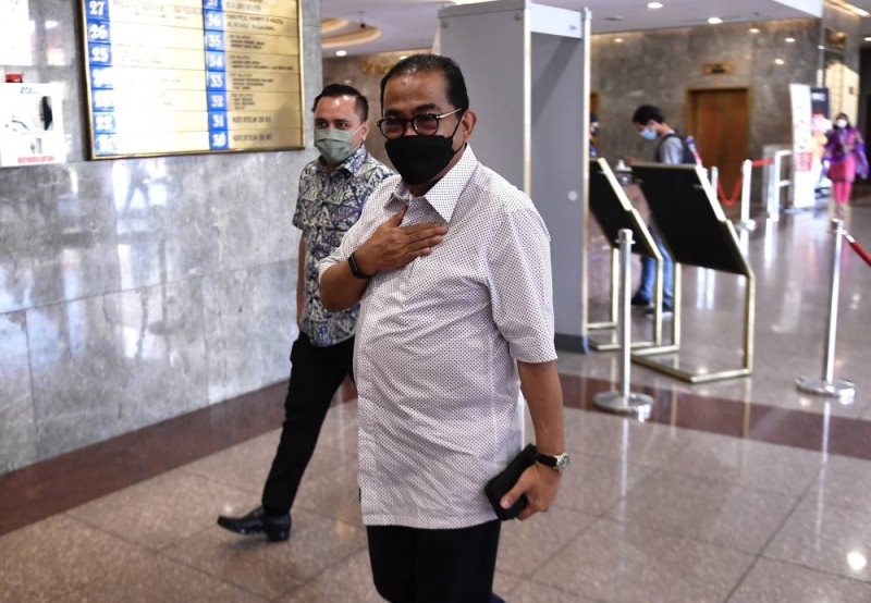 Report: Umno sec-gen leads delegation of 73 division heads to PM’s official residence in Putrajaya Report: Umno sec-gen leads delegation of 73 division heads to PM’s official residence in Putrajaya