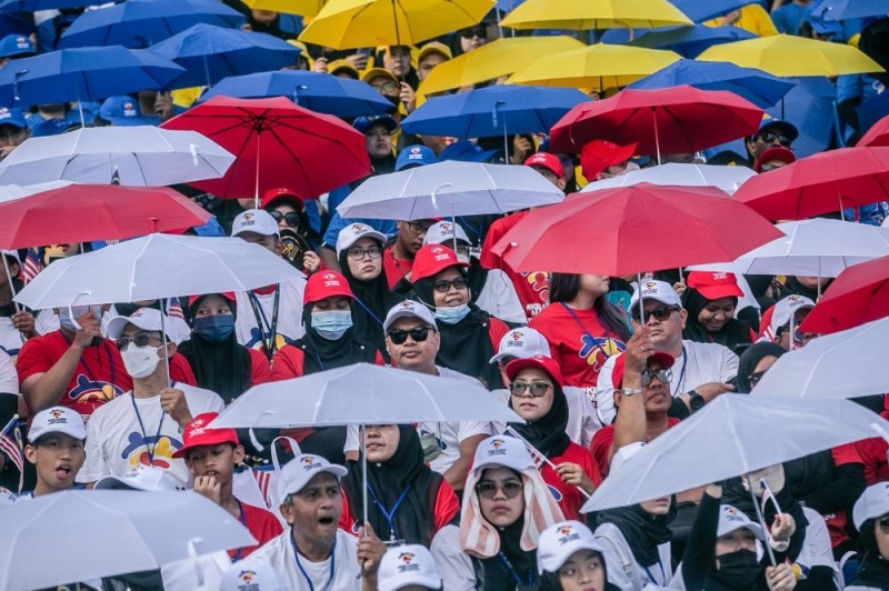 将马来西亚社会团结在一起的粘合剂是什么？ 研究表明共享身份和多样性接受最大的影响者