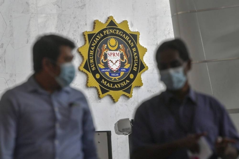 MACC: Two former Umno division leaders in Penang remanded for a week