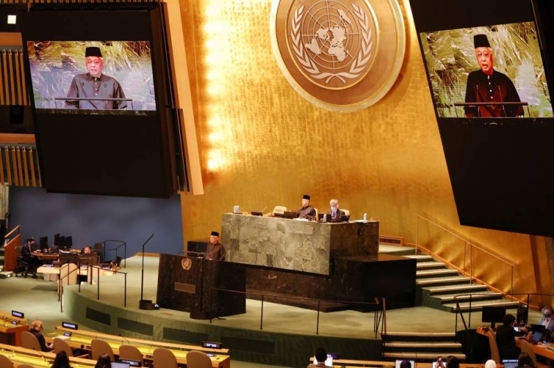 马来西亚总理伊斯梅尔萨布里告诉联合国，全国仍有 54% 的森林面积